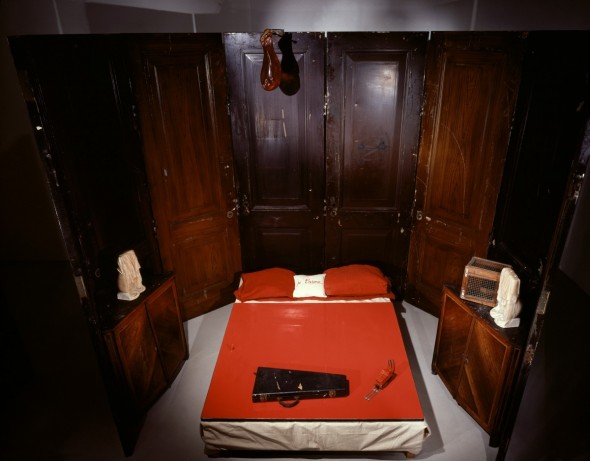RED-ROOM-Louise-Bourgeois
